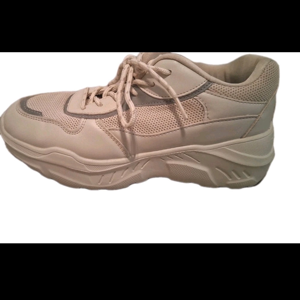 Farylrobin Cream Lace-Up Sneakers